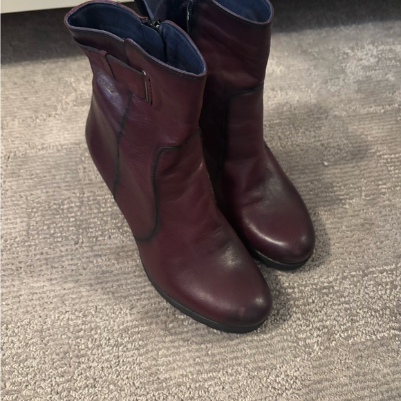 Dorking Shoes - Women's DORKING Burgundy, soft leather Ankle Boots